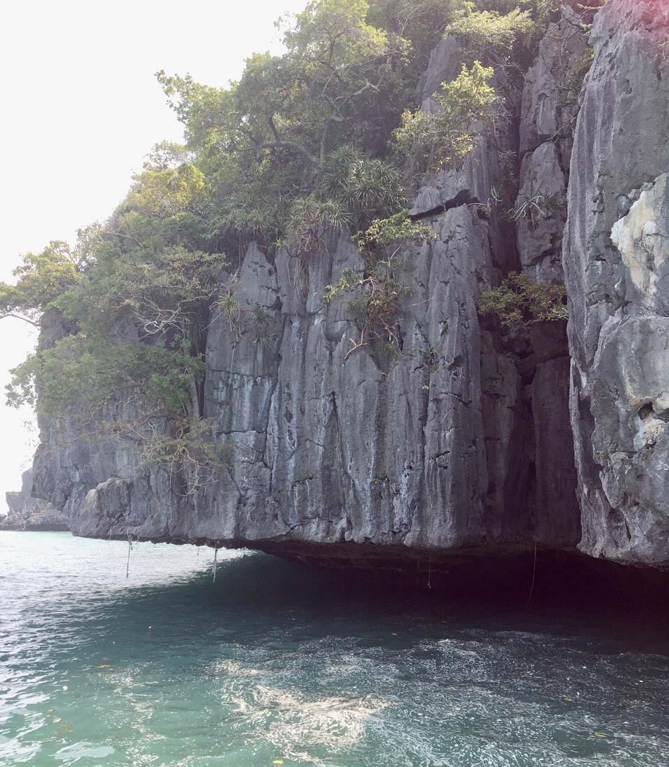 cave in Ang Thong