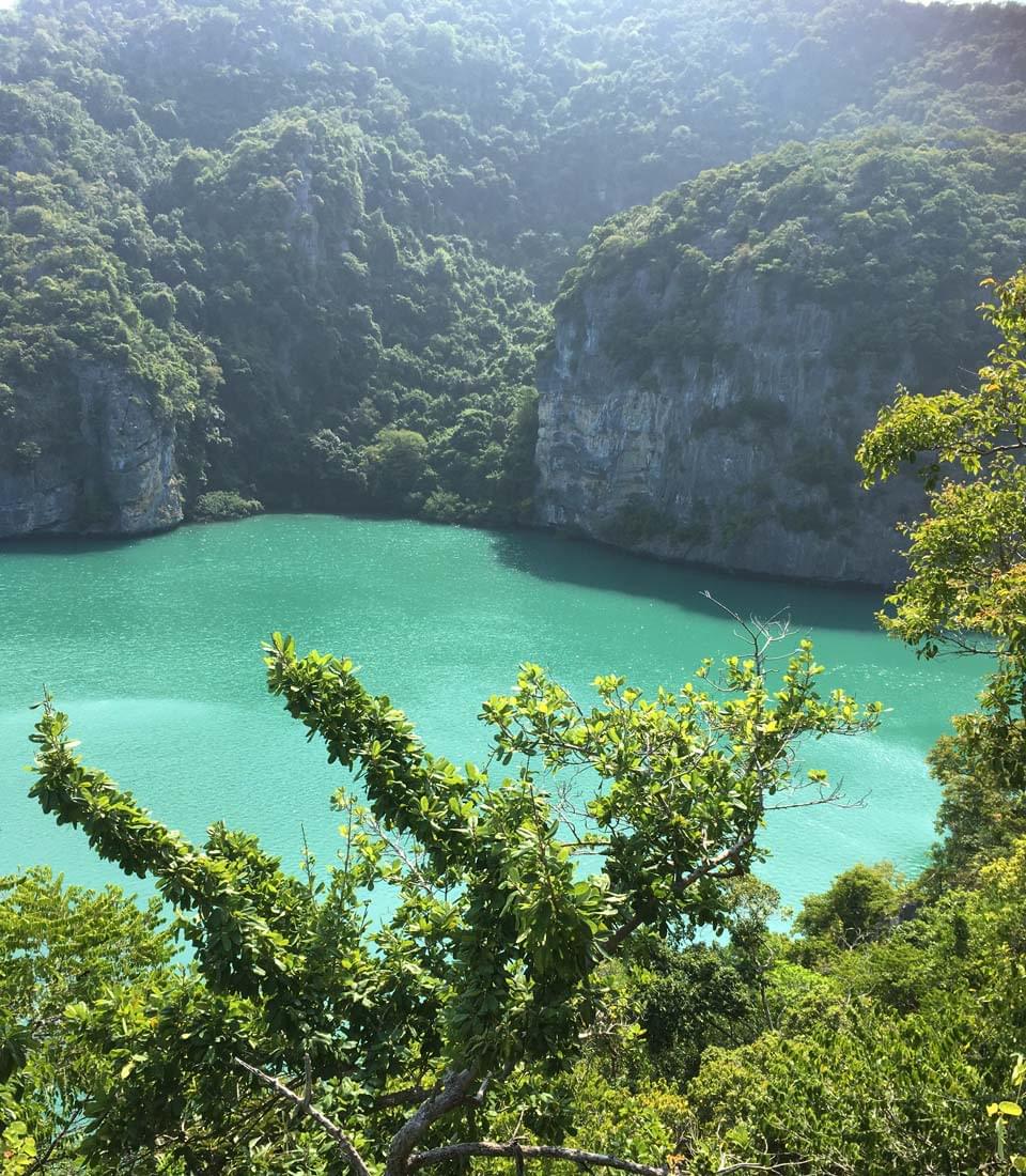 emerald lake in Ang Thong