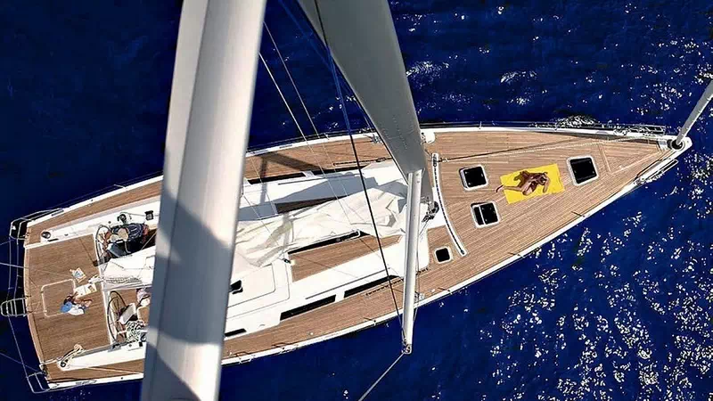 Aello siling yacht view 1