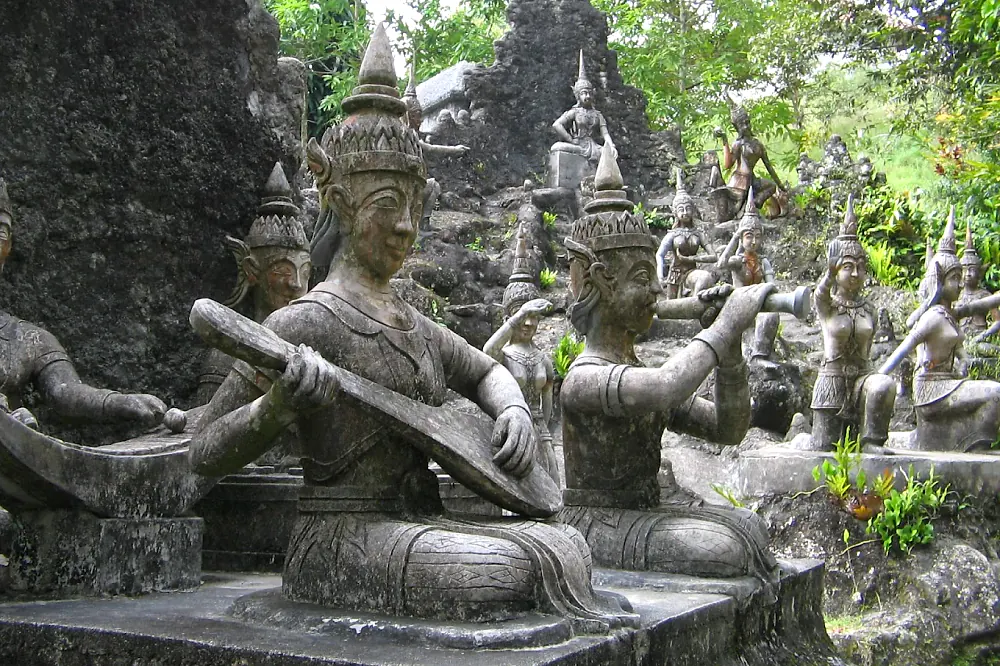 Secret Buddha Garden Koh Samui - military jeep safari