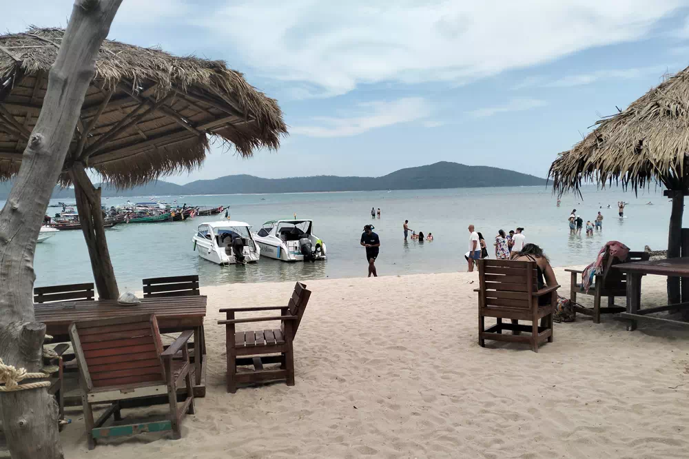 Koh Madsum, beach relaxation