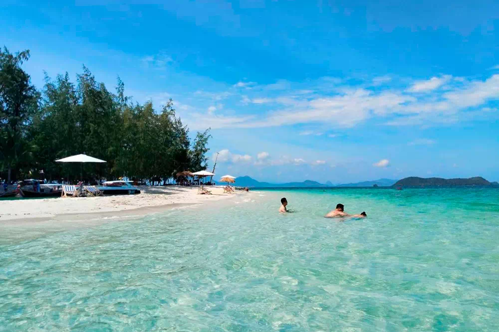 Sea tour to the Pig Islands: Koh Madsum, Koh Rap, and Koh Tan from Samui view 1