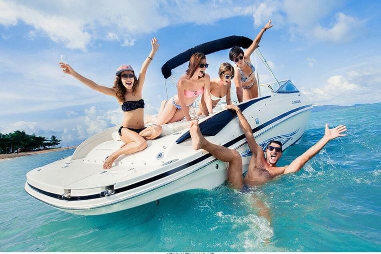 Rent speeboat Rinker Captiva 246 on Koh Samui view 1