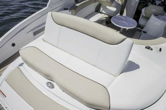 Rent speeboat Rinker Captiva 246 on Koh Samui view 9