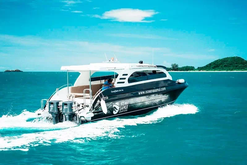 Snorkeling from Sealux 38 speedboat Koh Samui